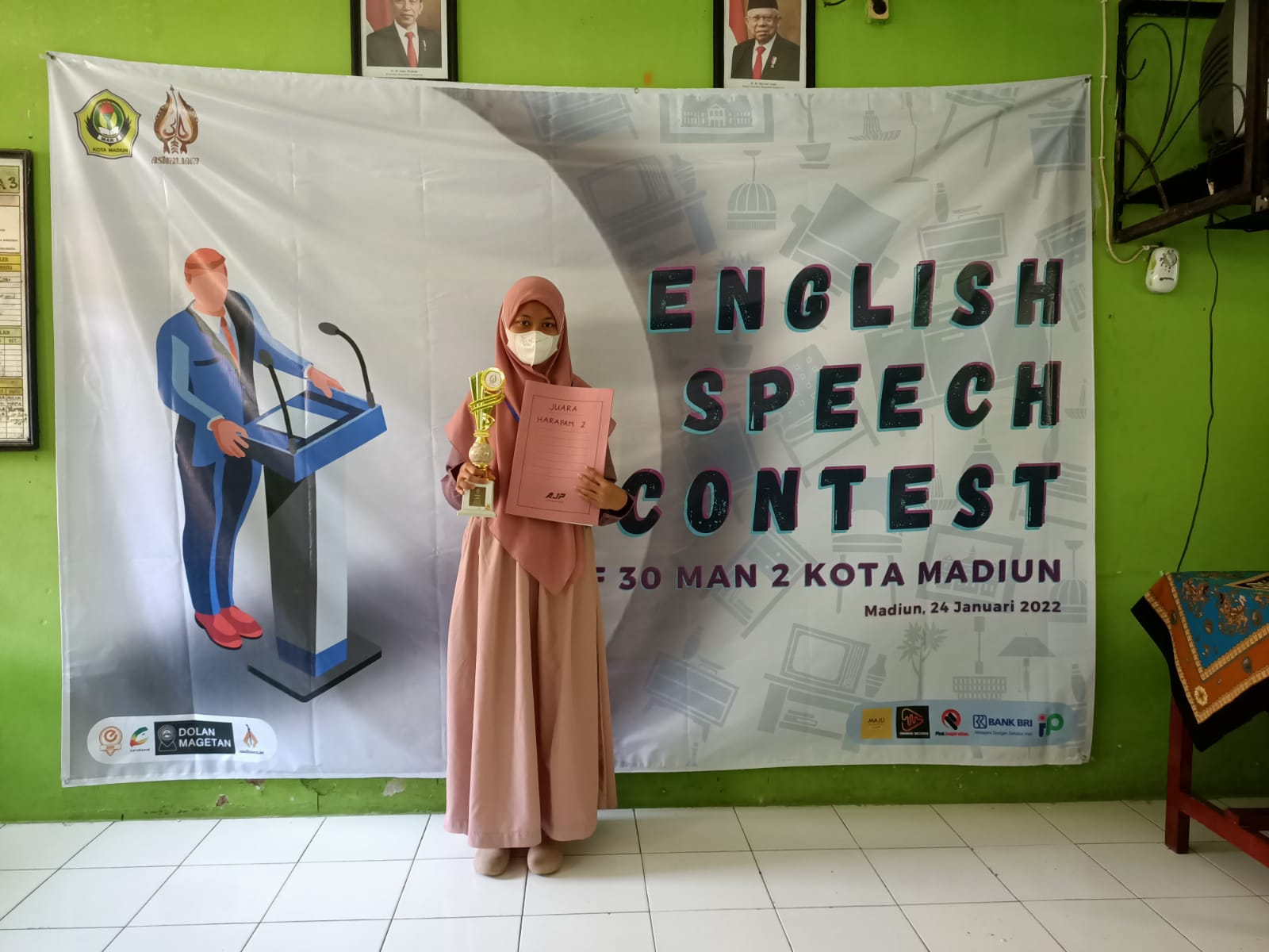Siswi MTsN 9 Ngawi Raih Juara harapan 2 Lomba Pidato Bahasa Inggris